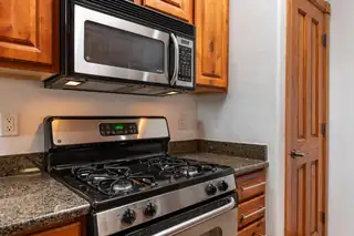 3716 Ridge Pointe Loop NE 