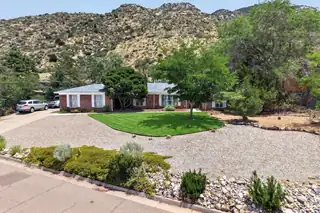 4600 Sunset Canyon Place NE 
