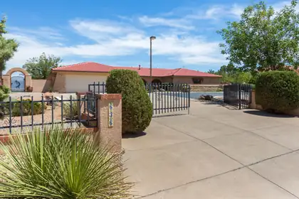 636 Grant Boulevard SW, Los Lunas