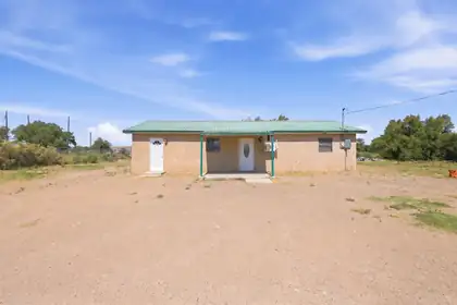 460B Jarales Road, Belen