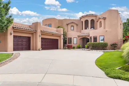 9228 La Tierra Court NE, Albuquerque 