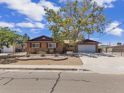 5909 Woodford Drive NE, Albuquerque