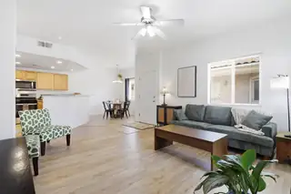 6800 Vista Del Norte Drive NE 427 