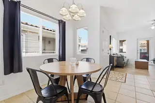 6800 Vista Del Norte Drive NE 427 