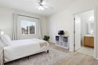 6800 Vista Del Norte Drive NE 427 