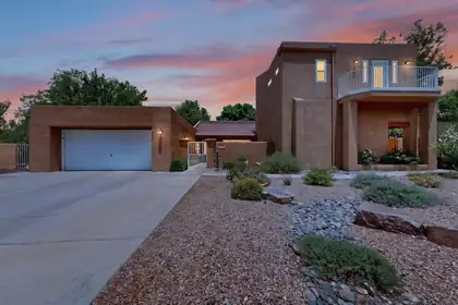 5912 Canyon Crest Place NE, Albuquerque