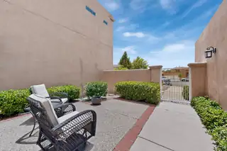 5912 Canyon Crest Place NE 