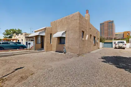 414 W 8th Street NW, Albuquerque