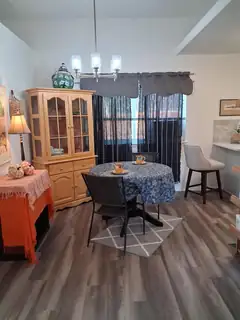 2 Detrias Court 