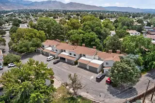 28 Westlake Drive NE Unit 1 