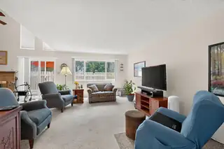 28 Westlake Drive NE Unit 1 