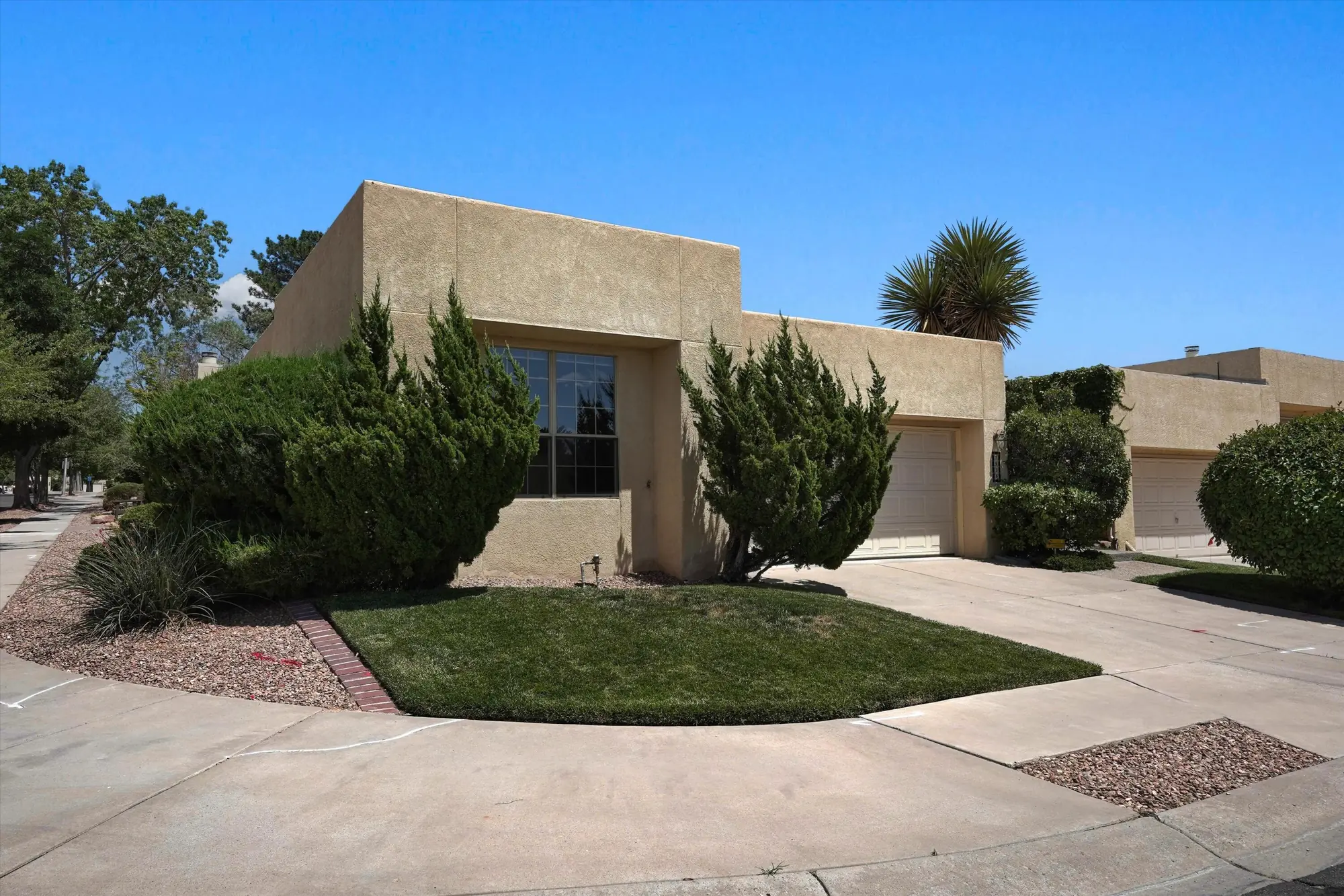 7936 Woodridge Drive NE