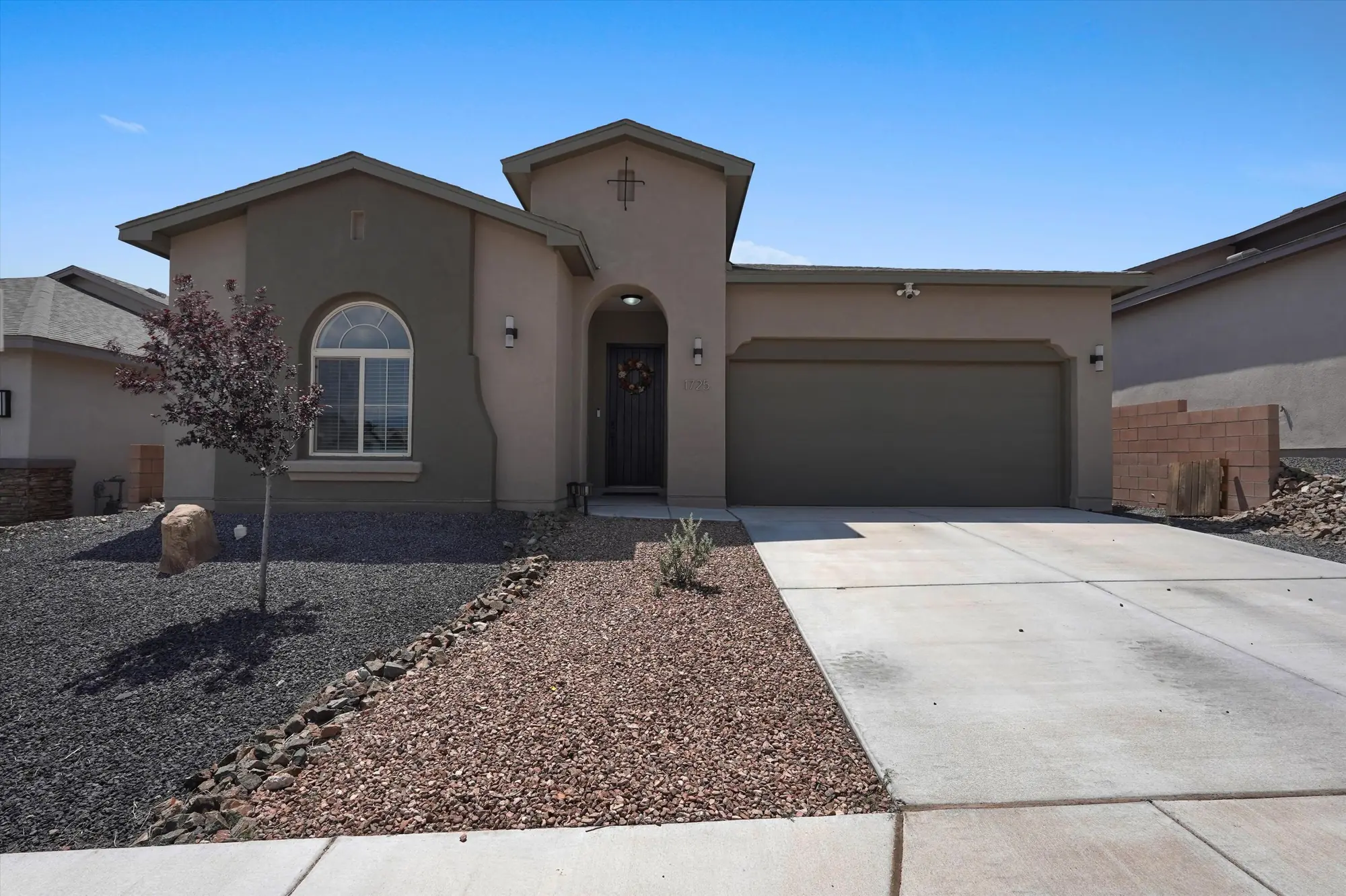 1725 Tierra Del Norte Loop NE