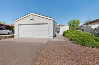 1613 Patti Place NE 