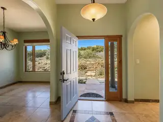 16 Mimbres Road SW 