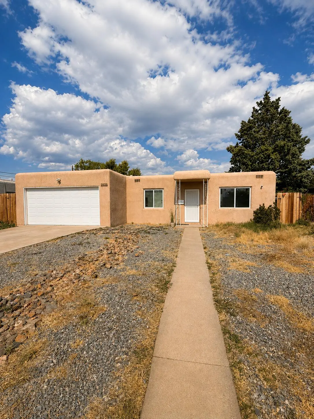 2442 Valencia Drive NE