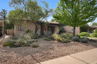 1522 Hermosa Drive NE 