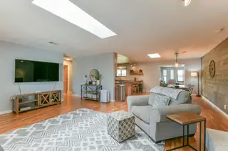8124 Loma Del Norte Road NE 