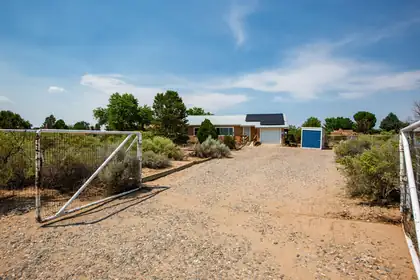 354 Angel Road, Corrales