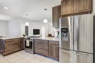 345 Aliso Drive NE 