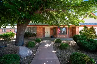 1408 Hiawatha Drive NE 