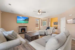 20 Los Balcones Place NE 