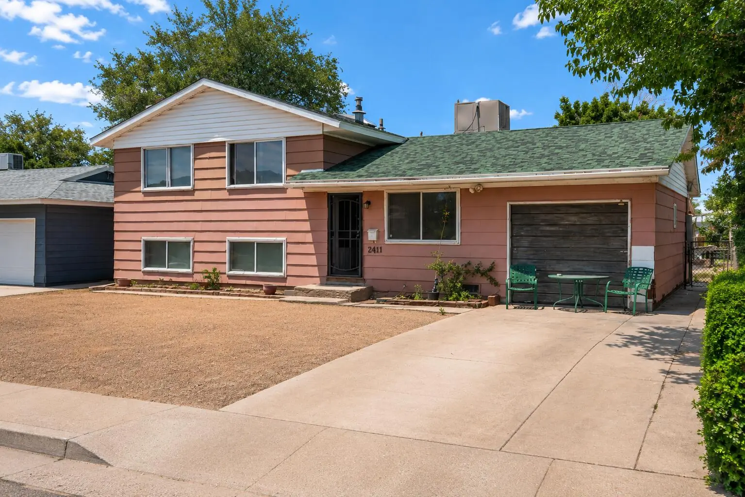2827 Dorothy Street NE