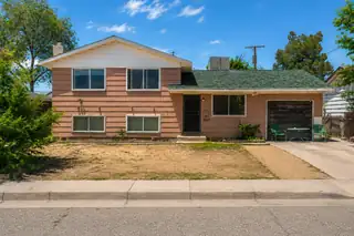 2827 Dorothy Street NE 