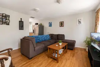 2827 Dorothy Street NE 