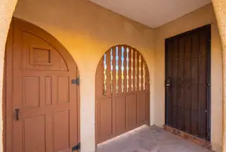 14 San Fernando Avenue 