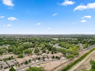 212 Anna Maria Place SW 