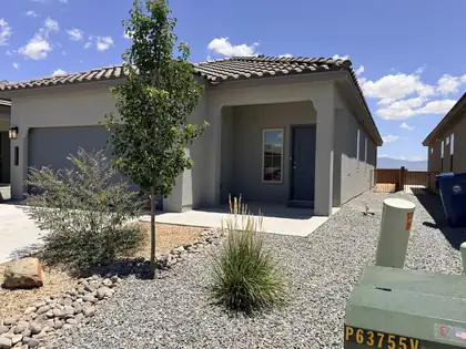 1502 Calle Oeste NW, Los Lunas