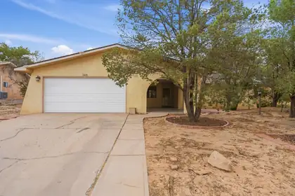1425 32nd Circle SE, Rio Rancho