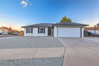 3101 Loma Pedregosa NW 