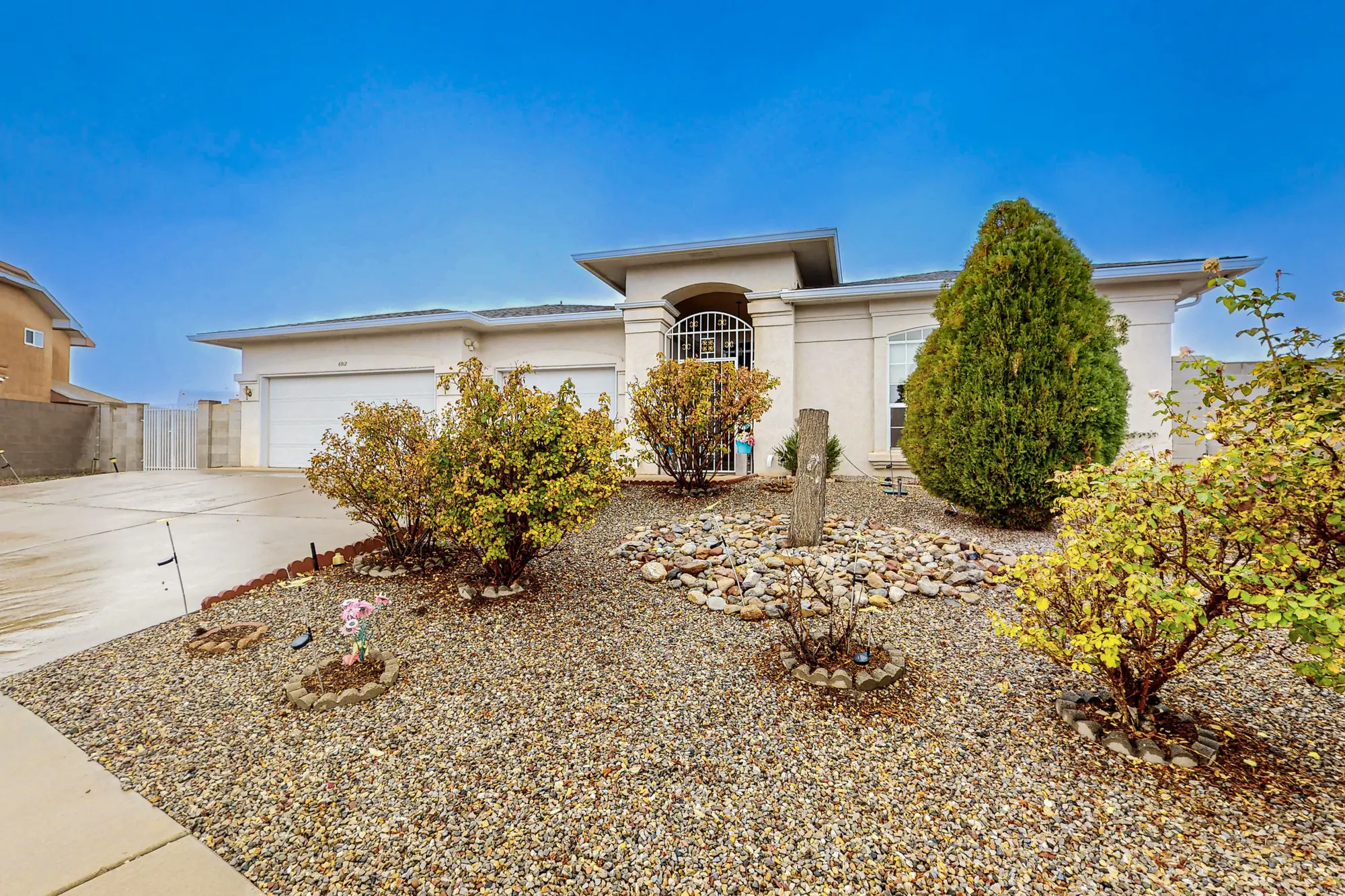 6912 Augusta Hills Drive NE