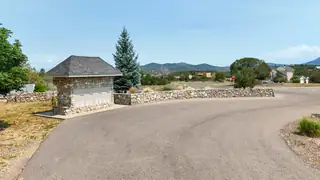 7 Caleb Court 