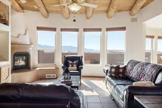 1460 Nez Perce Loop NE 