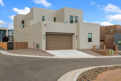 2504 Parkway Avenue NE, Rio Rancho