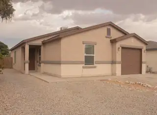 476 Desert Bluff Drive SW 
