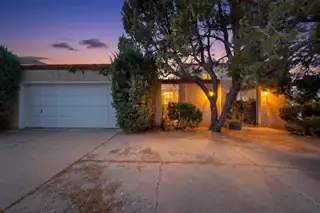 7200 Vista Del Arroyo Avenue NE 