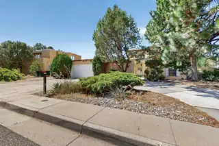 7200 Vista Del Arroyo Avenue NE 