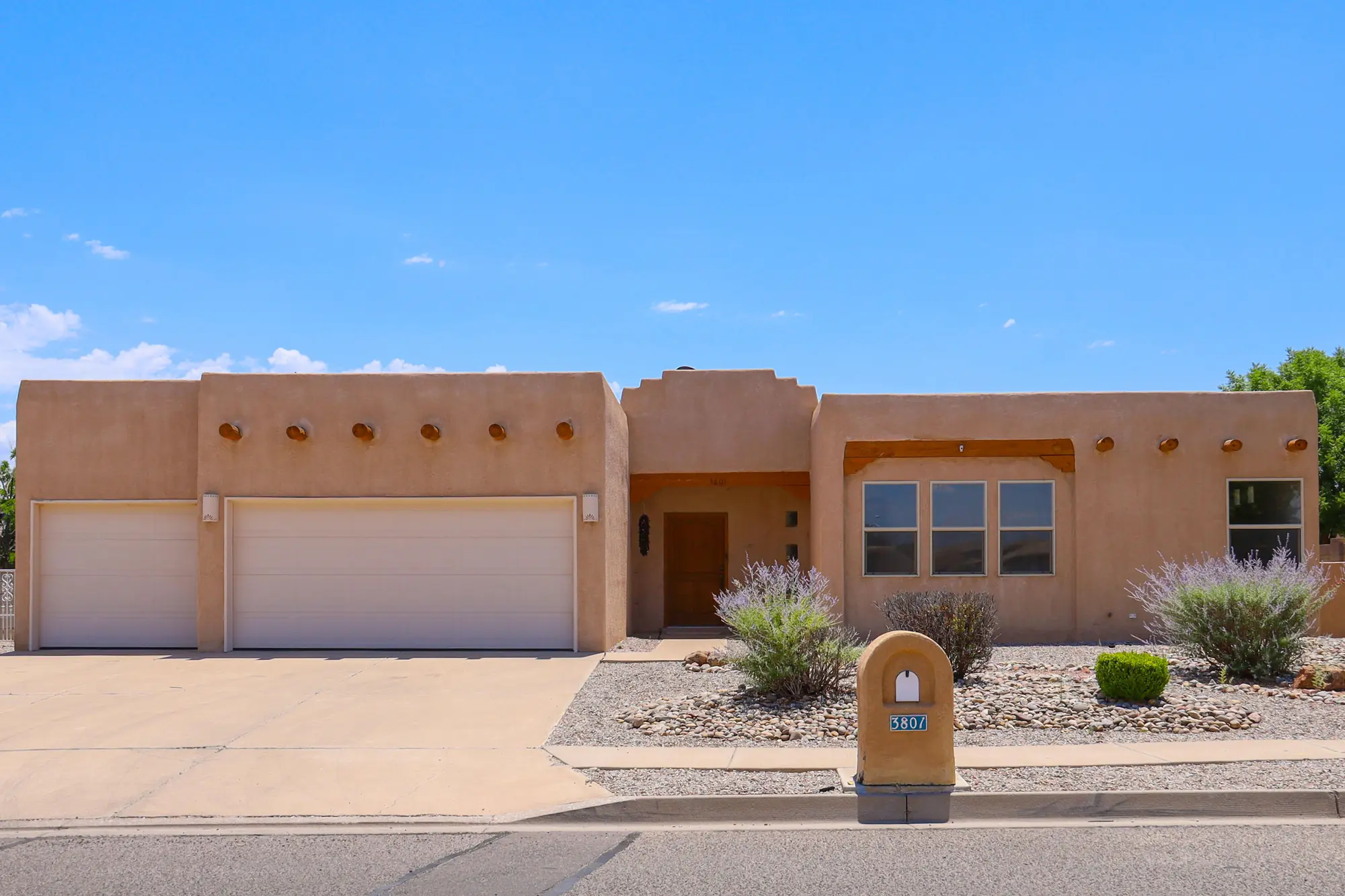 3801 Bay Hill Loop SE