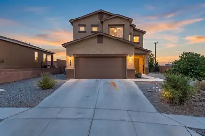 33 Hermanos Loop, Los Lunas