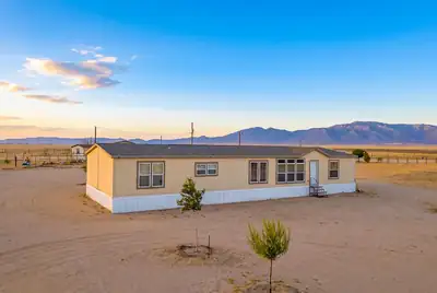 3 San Pasquale Avenue, Los Lunas