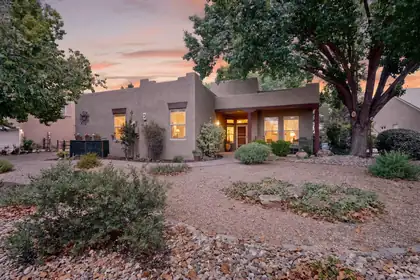 2805 Rio Orilla Lane NW, Albuquerque