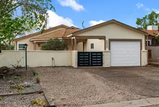 4829 Platinum Loop NE 