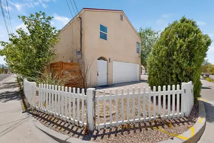 938 11th Street NW, Albuquerque