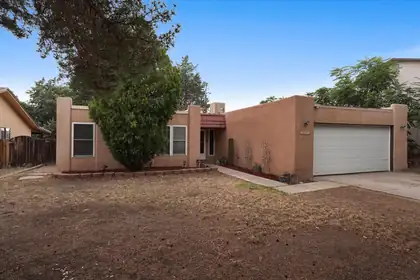 1721 Hiawatha Drive NE, Albuquerque