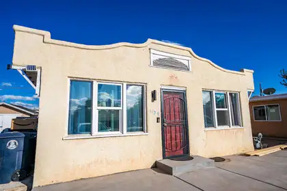 1124 Los Tomases Drive NW, Albuquerque