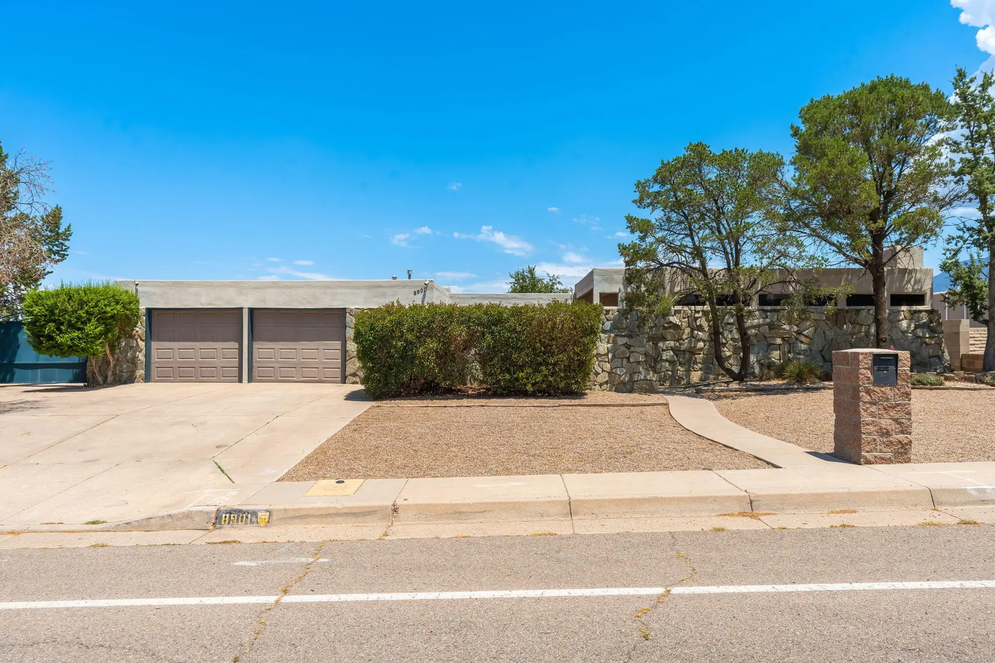 8901 Osuna Road NE
